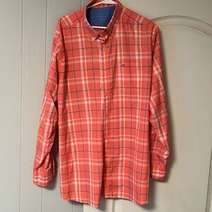 Southern tide button down light weight.